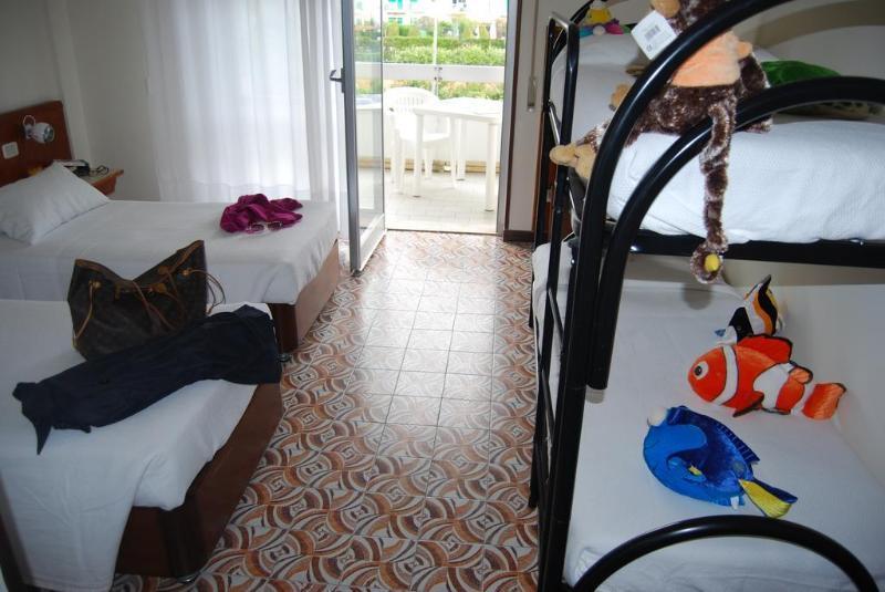 Hotel River Palace Terracina Esterno foto