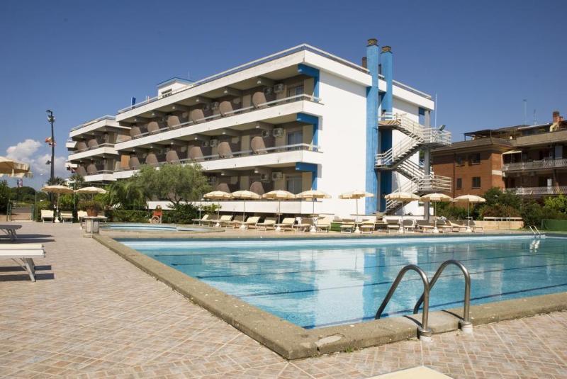 Hotel River Palace Terracina Esterno foto